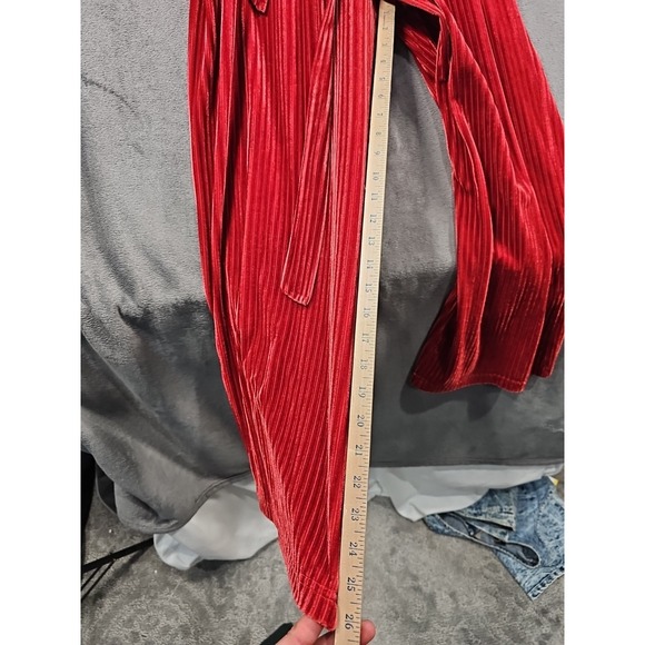 Ali & Jay‎ Anthropologie Samantha Velvet Jumpsuit Rose Red Women's Small - Picture 6 of 9